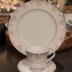 ROYAL PRESTIGE CHELSEA 12 Pc Set