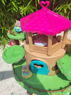 Lil Woodzeez Treehouse Playset With Squirrel Family Thumbnail