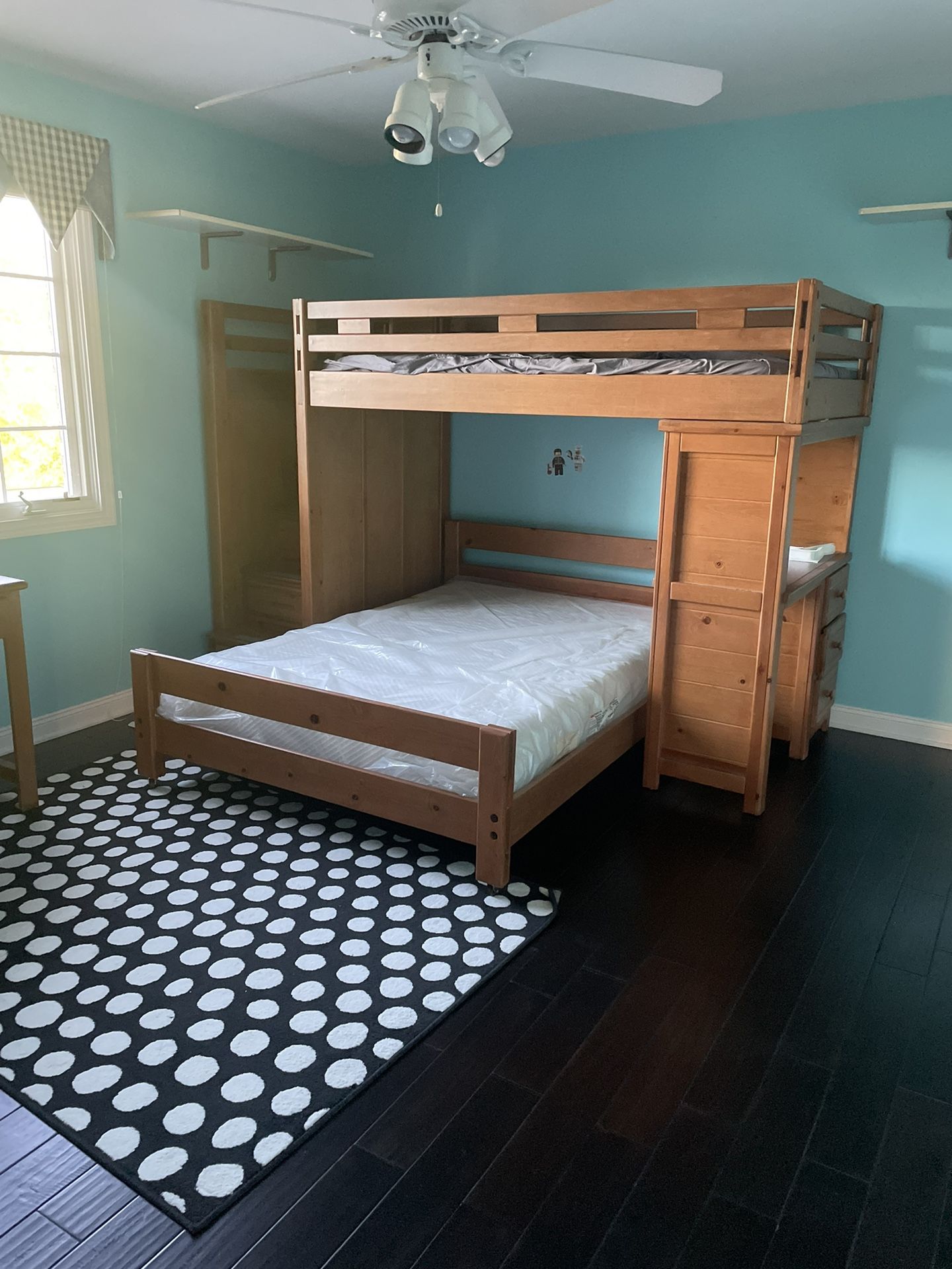 Canyon Furniture Twin Step Bunk Bed Model 90h-160
