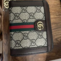 Brown Gucci Wallet /Money Clip for Sale in Miami, FL - OfferUp