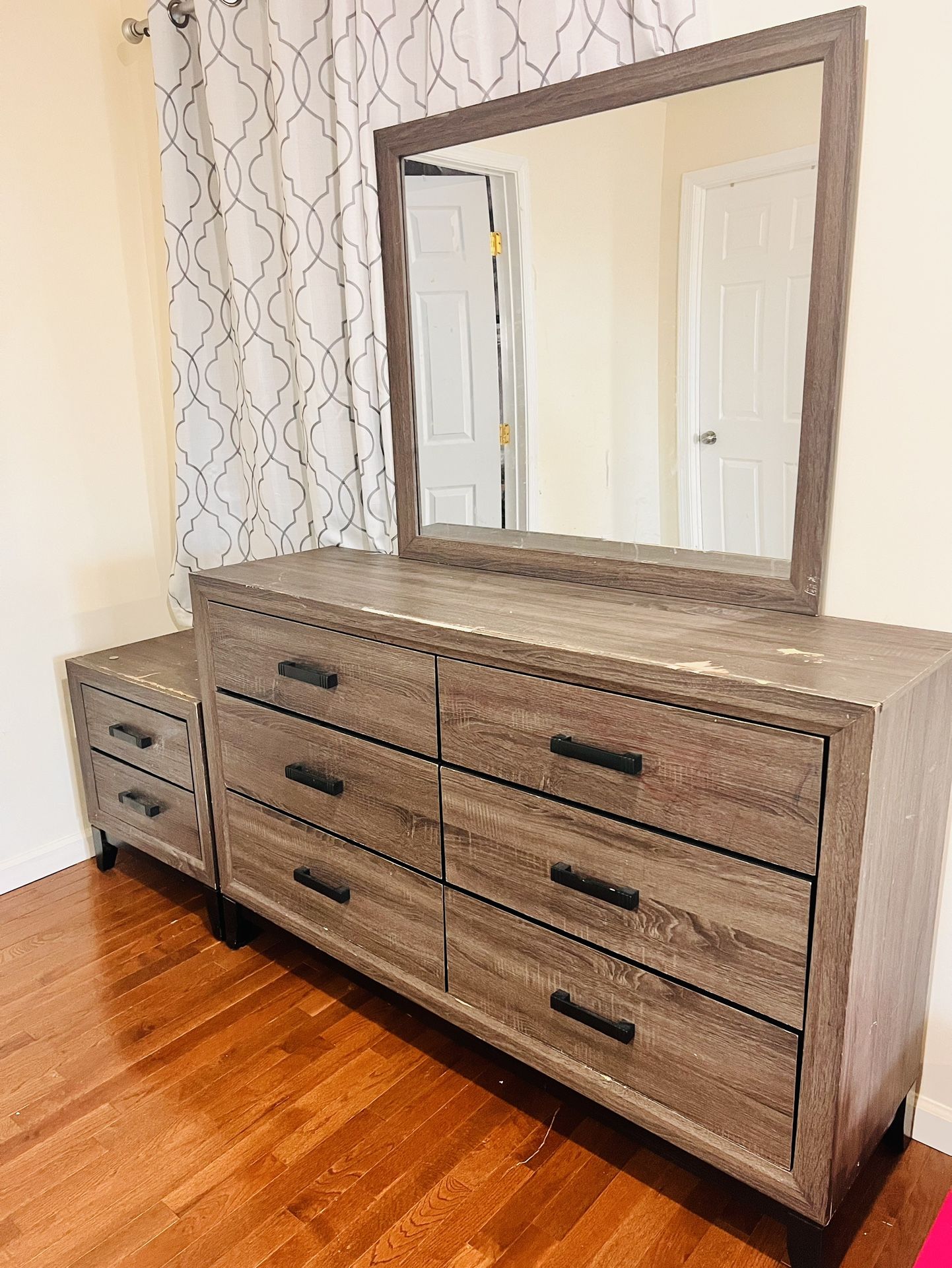 Dresser Mirror With Night Stand 