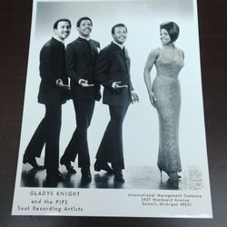 Gladys Knight And The Pips .. publicity still 