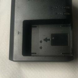 CANON BATTERY CHARGER 