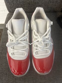 Jordan 11 low cherry size 10.5