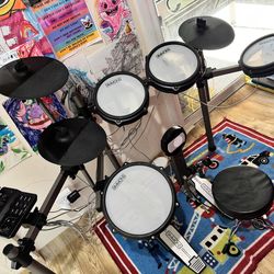 Simmons Titan 50 B-EX Expanded Electronic Drum Kit With Mesh Pads