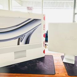 Apple iMac 24” M3 8-CORE 8GB//256GB -OPEN BOX NEW Apple Warranty till 08/20/2025 ON SALE LOW PRICE!!
