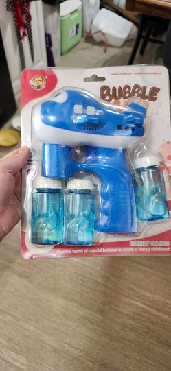 Airplane bubble gun