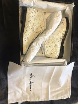 Isa Tapia Winston boots