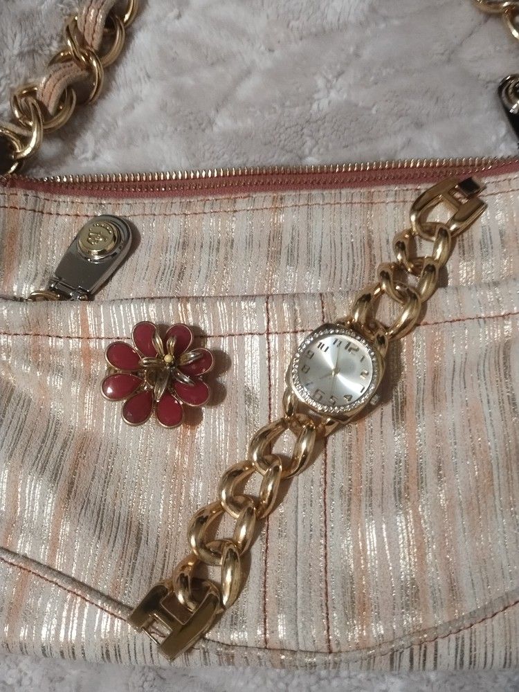 B MAKOWSKY LEATHER BAG WITH WATCH AND RING