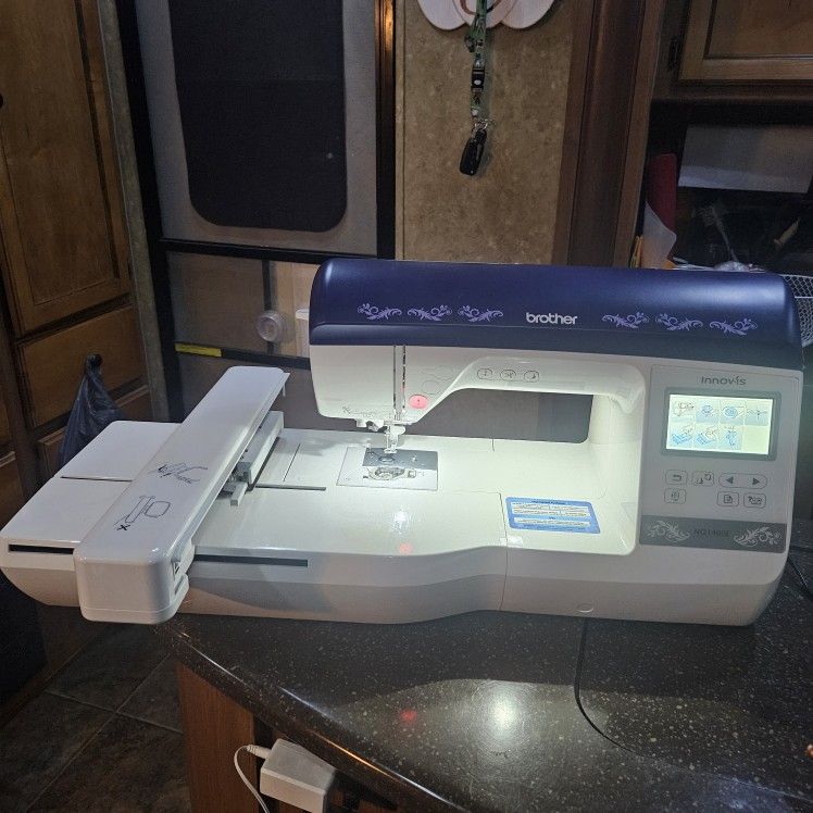 Embroidery Machine NQ1400E Brother - Tutto Totes