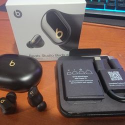 New
Beats Studio Pro + True Wireless Bluetooth