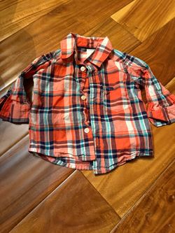 Baby boys carter’s red plaid button up shirt. Size 3 months