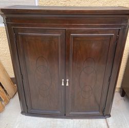 Armoire/Bar