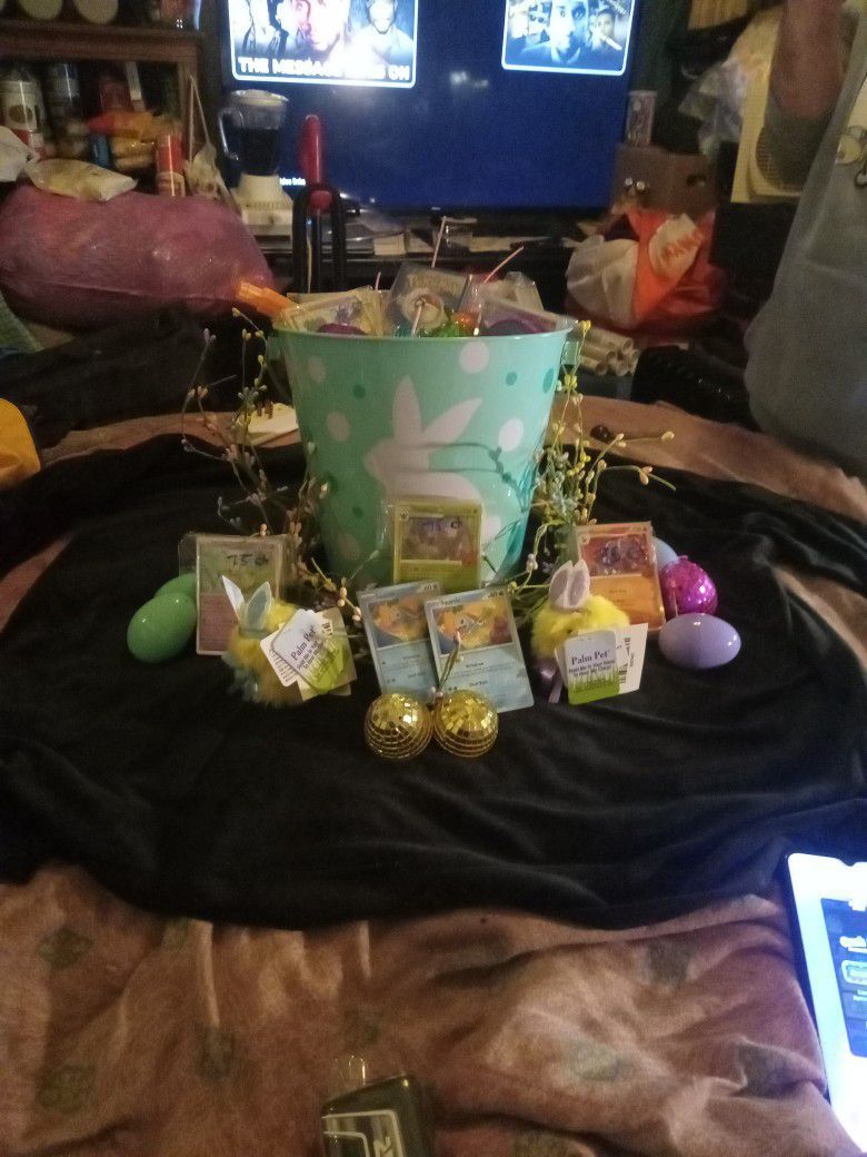 EASTER Pokemon Bundle!!! KIDS POKEMON cards Plus Basket And Fillers! Delivery Possible Within 20 Miles!!