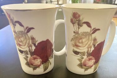 Grace’s Teaware Roses Mug Set