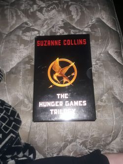 Hunger Games Trilogy (Hard Copy)