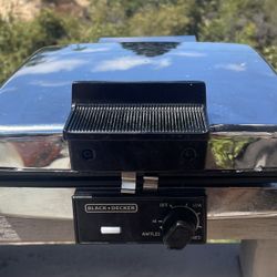 Black & Decker G48TD 3-in-1 Waffle Maker, Grill, and Griddle 