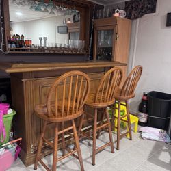 Bar 3 Chairs And Mirror