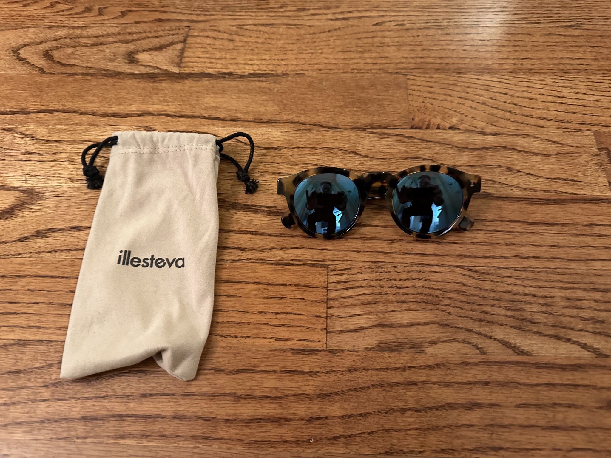 Ilesteva Leonard Women’s Sunglasses - Mint Condition