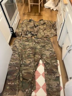 Fire Resistant Army Woodland Camo OCPs. Medium Regular, 4 x Bottoms & 2 x Tops. Open to trade
