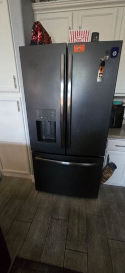 GE REFRIGERATOR