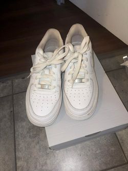 Bulk shoes all for 250$