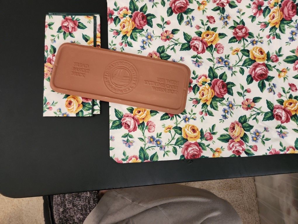 Longaberger Bread Basket Brick With Cover And Holder Rose Splendor