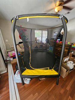 Kids indoor trampoline
