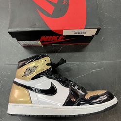 Jordan 1 “Gold Toe”