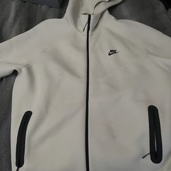 Nike tech sweater