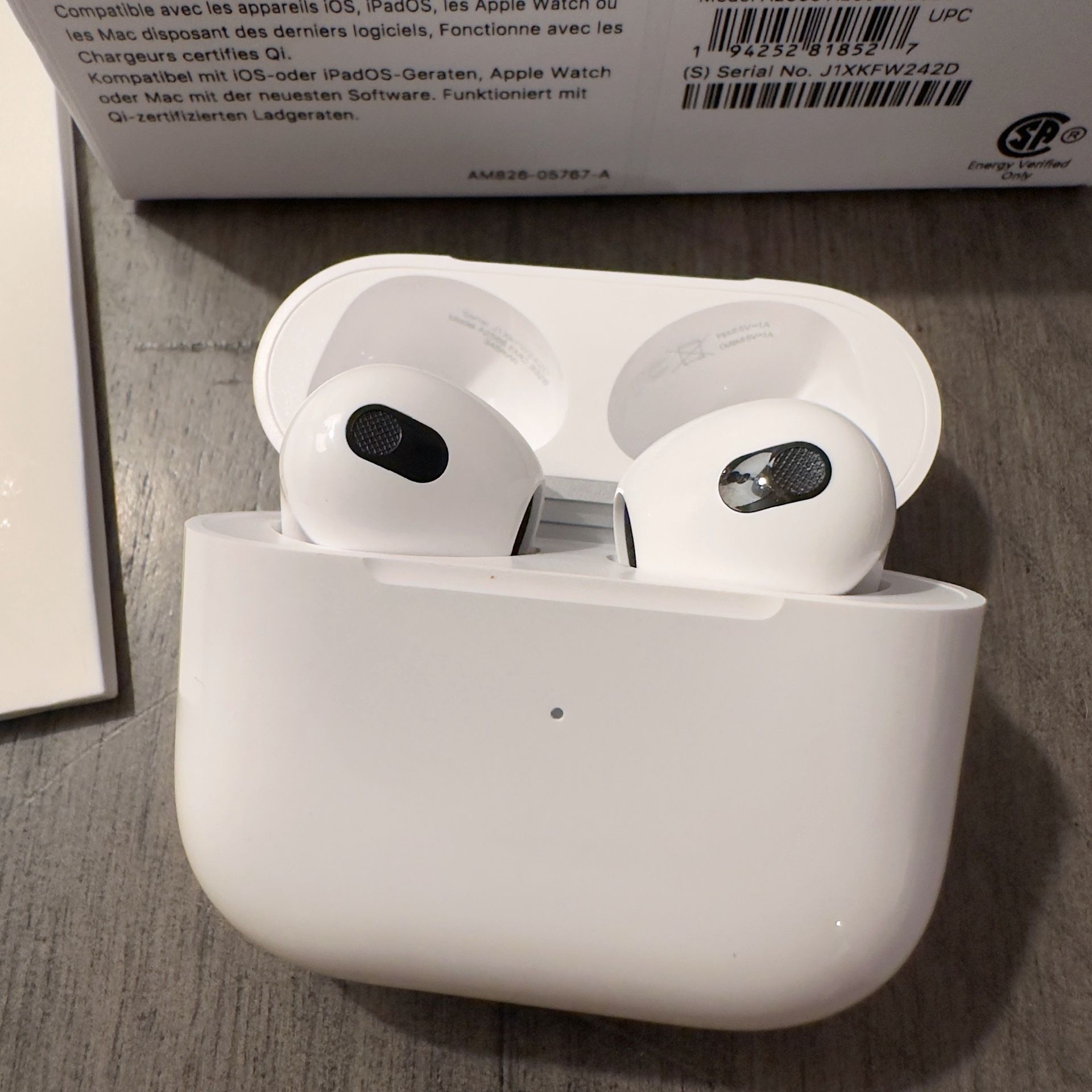 Apple Earbuds