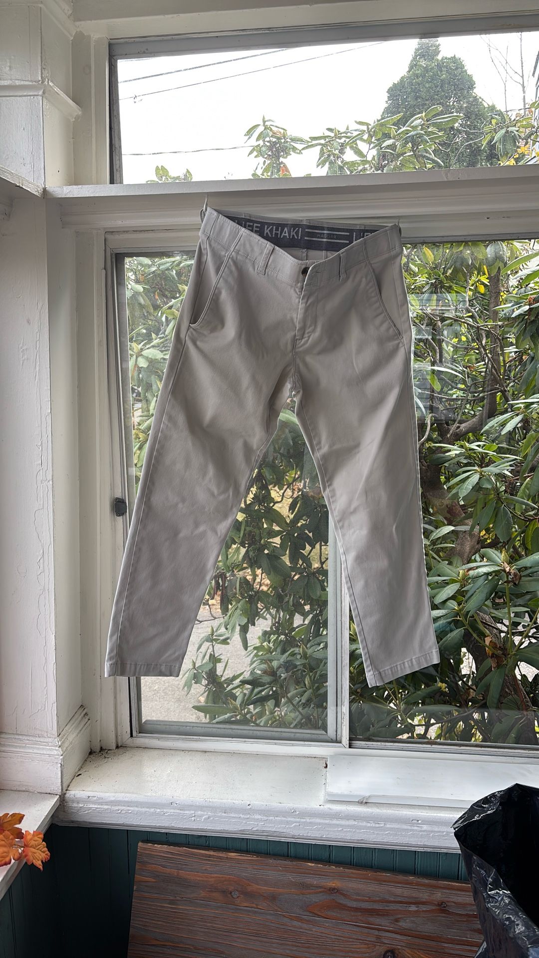 Men’s Khaki Pants - Size 30/30