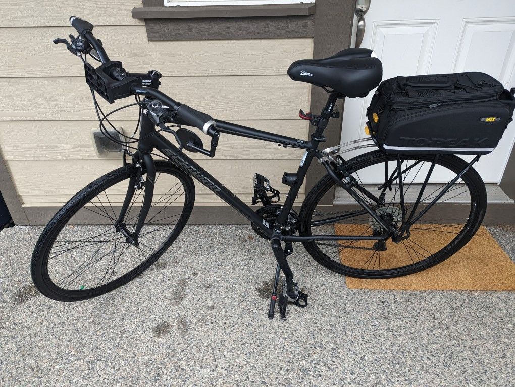 Schwinn Sporterra Hybrid Bicycle... w lots of extras!!