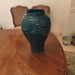Beautiful Vase 17 Inches Tall Emerald Green 35.00