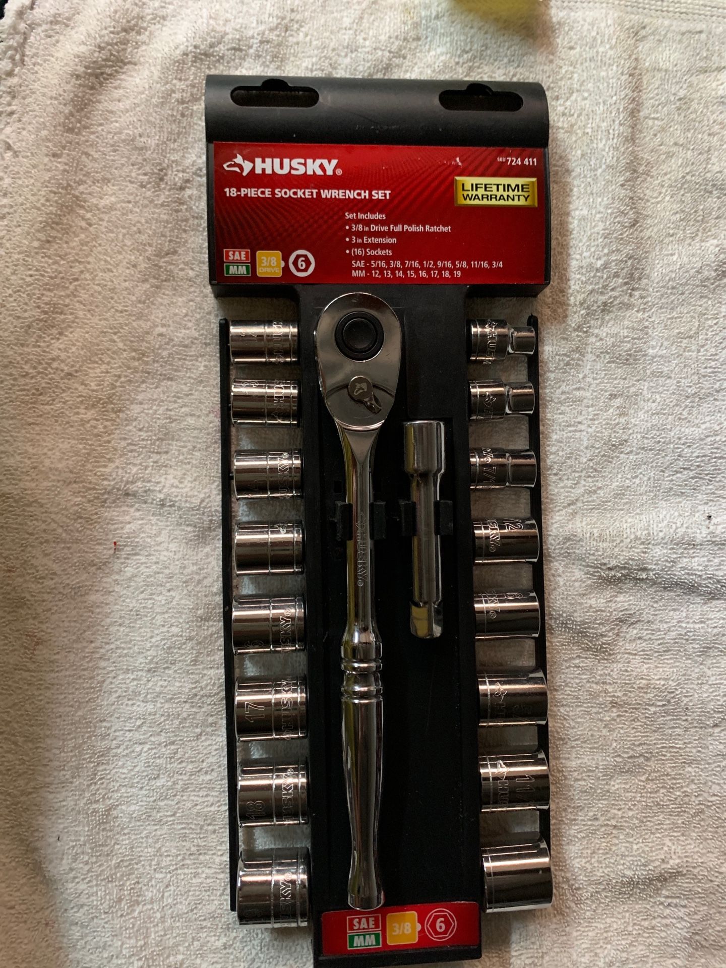 Husky 18 pieces socket wrench set