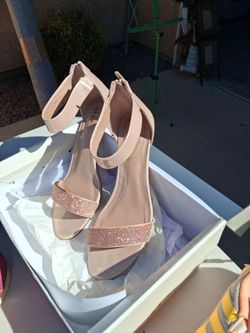 Women's dress shoes