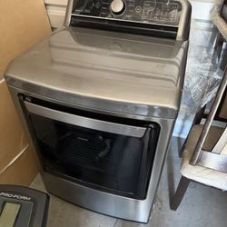 LG 7.3 cu. ft. Smart wi-fi Enabled Electric Dryer with Sensor Dry Technology 