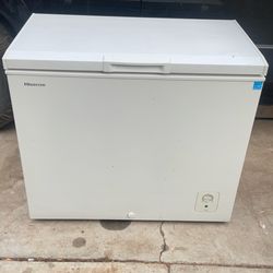 Freezer 9 cu with baskets t