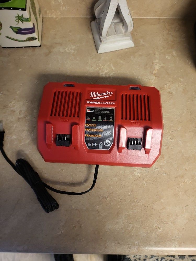 Milwaukee Dual Charger