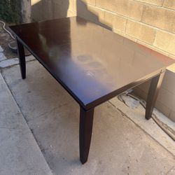 Table Set: 6 Table Chairs 1 Table (negotiable)