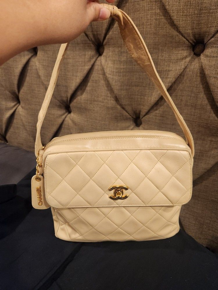 Authentic Vintage Chanel Matelasse Handbag Turnlock