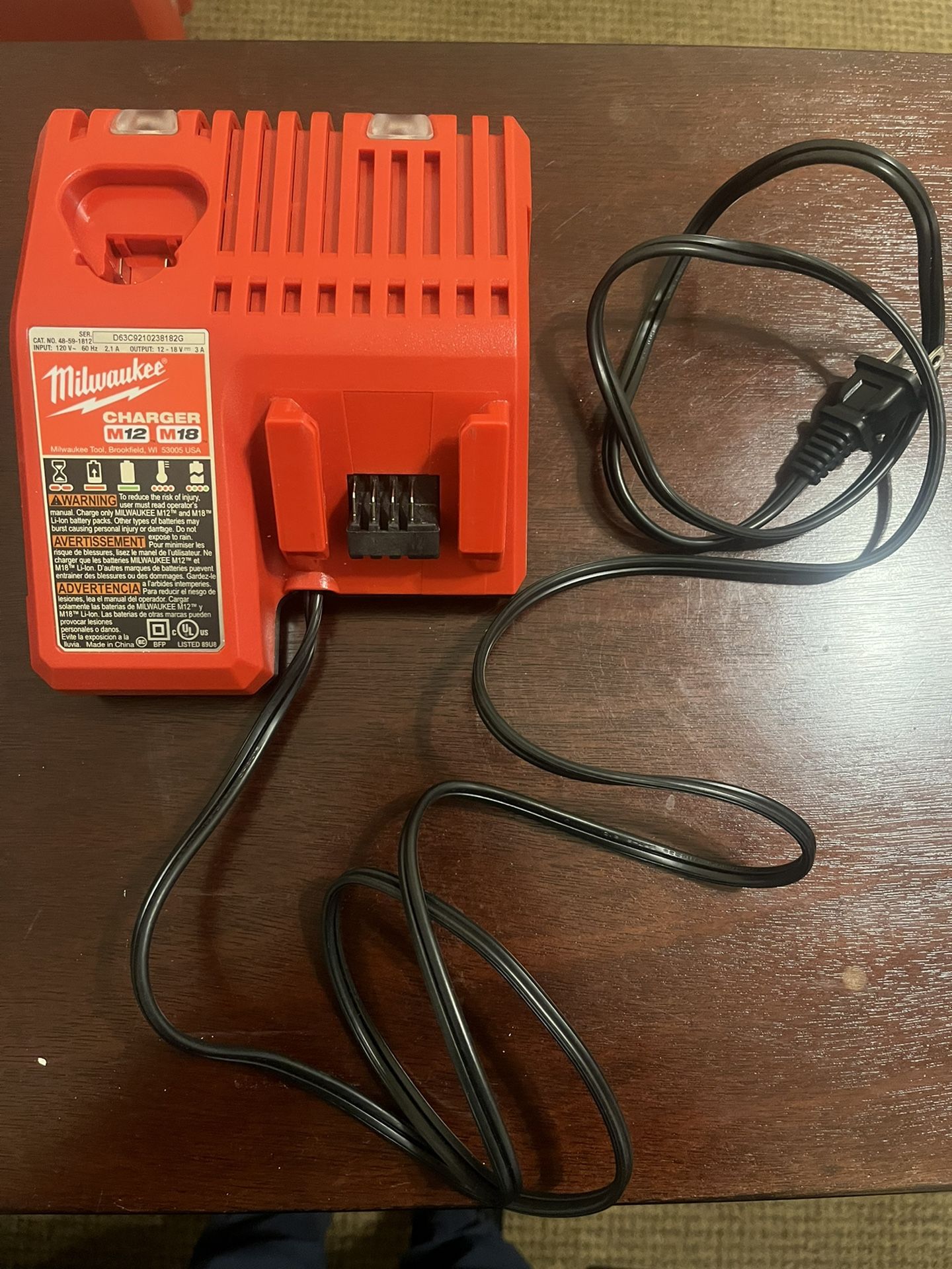 Milwaukee M18/M12 Charger