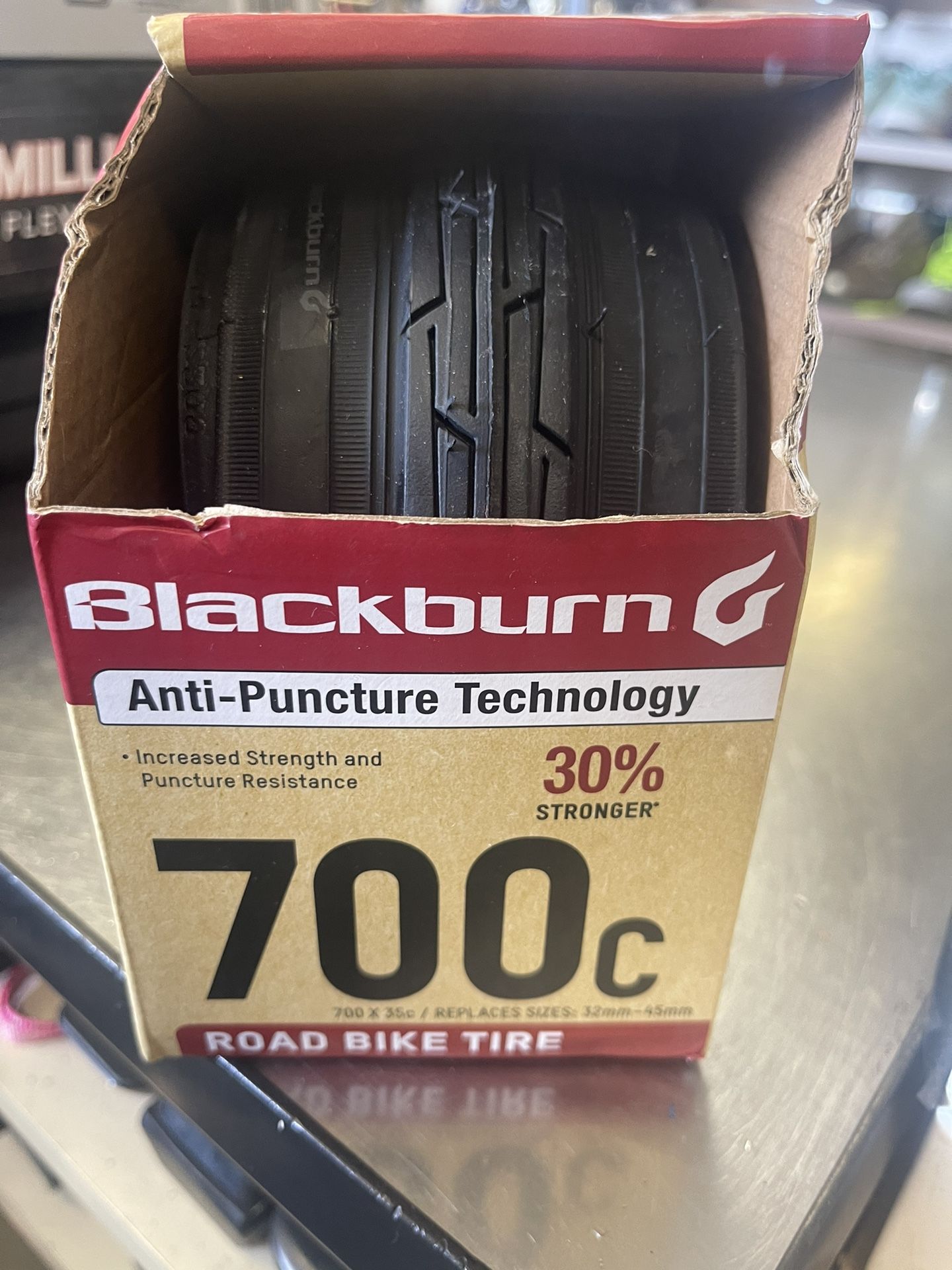 Blackburn's Blackburn 700c Road Bike Tire, 700 x 35c, Black