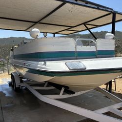 1992  23’ Hurricane