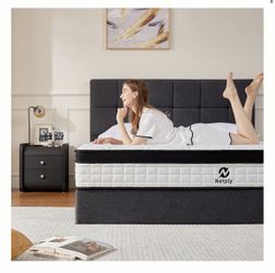 New queen mattress un used in box,