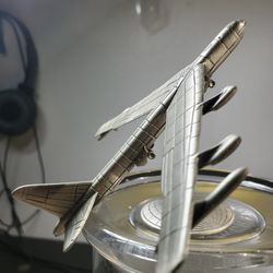 FRANKLIN MINT LTD PEWTER Boeing B-52 Stratofortress The Worlds Greatest Aircraft 1987 
About 4 inches long 4.5 inches wide net weight 2.5oz included t