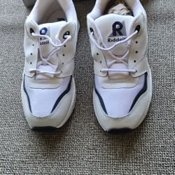 RIDDELL SPORTS SHOES. NEW