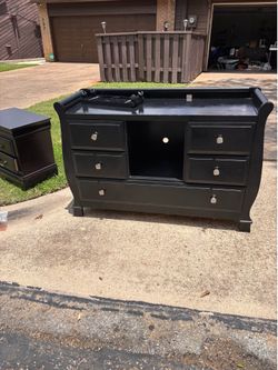 Free Dresser and Nightstand