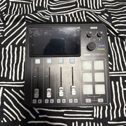 RØDECaster Duo Integrated Audio Production Studio 