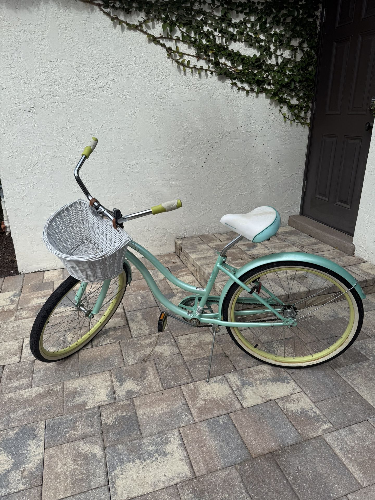 Girls Beach Cruiser Bicycle